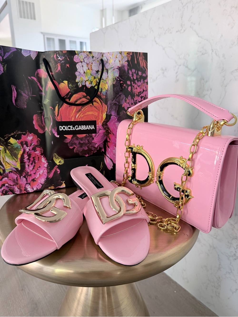 Dolce & Gabbana Pink Patent DG Chain Shoulder Bag with matching sandals size 8